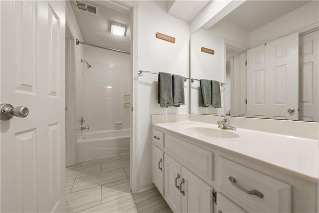 14602 HEMLOCK Street, Overland Park, KS 66223