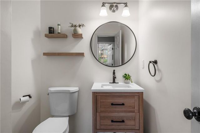 14602 HEMLOCK Street, Overland Park, KS 66223