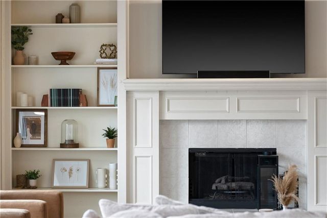 14602 HEMLOCK Street, Overland Park, KS 66223