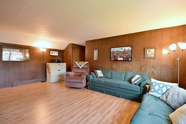 2221 119th Place, Blue Island, IL 60406