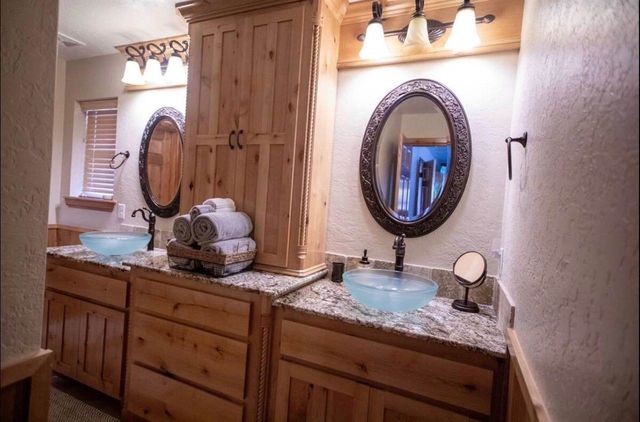 247 East Lake, Medicine Park, OK 73557