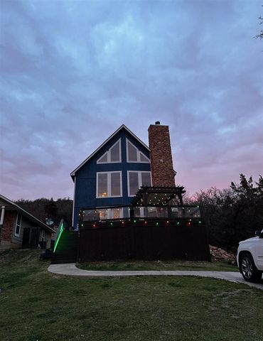 247 East Lake, Medicine Park, OK 73557