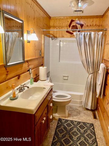2008 E 4th Street, Greenville, NC 27858