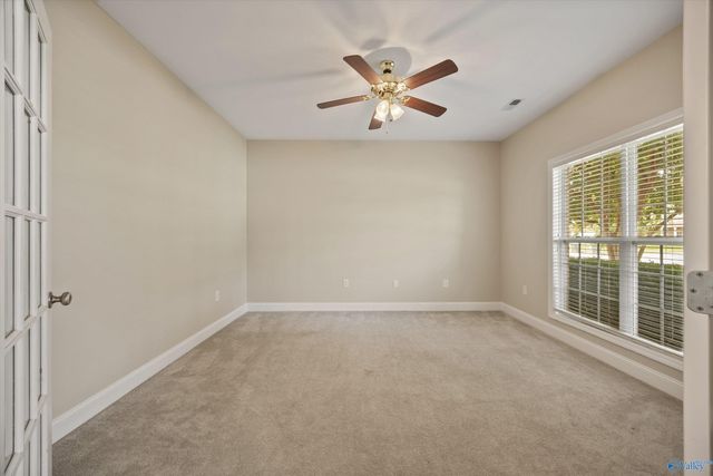 7011 Freedom Park Circle SE, Owens Cross Roads, AL 35763