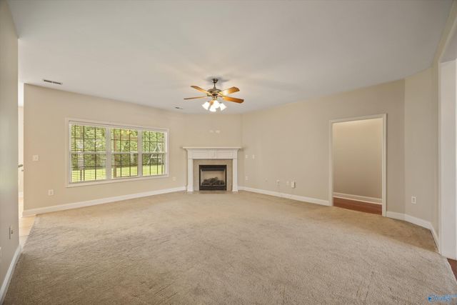7011 Freedom Park Circle SE, Owens Cross Roads, AL 35763