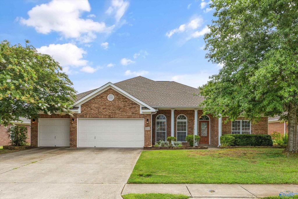 7011 Freedom Park Circle SE, Owens Cross Roads, AL 35763