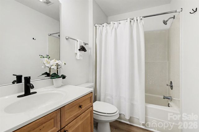 3653 Melrose Cottage Drive, Matthews, NC 28105