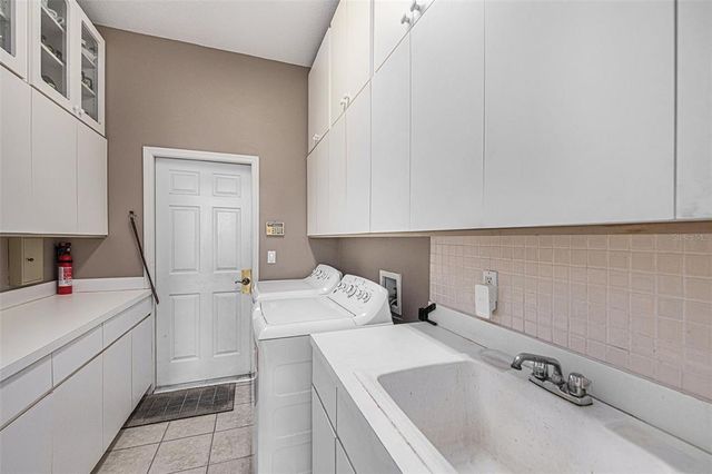 331 LEWIS ROAD, Lithia, FL 33547