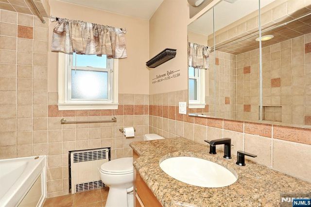 16 Maple Avenue, South Hackensack, NJ 07606