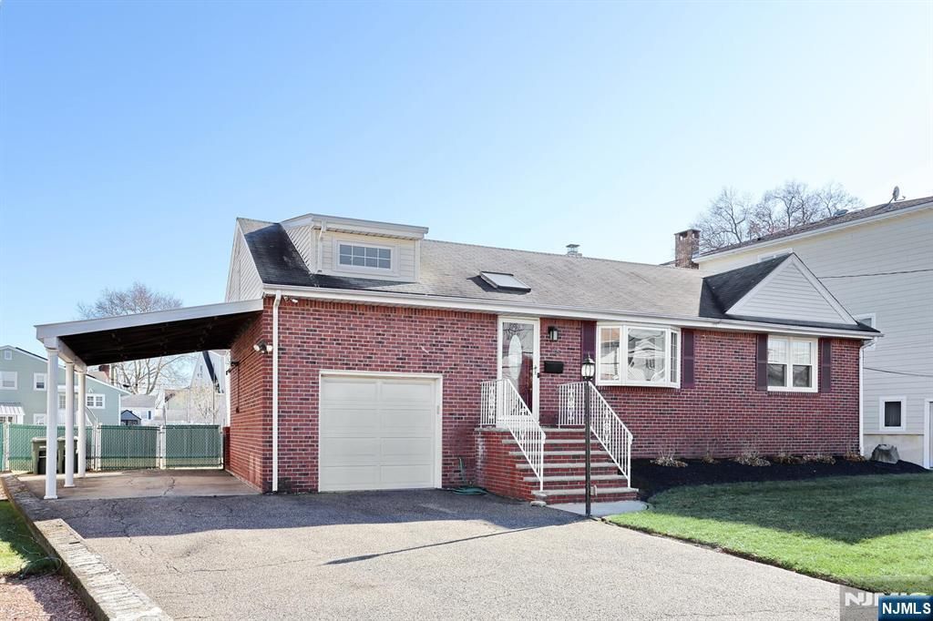 16 Maple Avenue, South Hackensack, NJ 07606