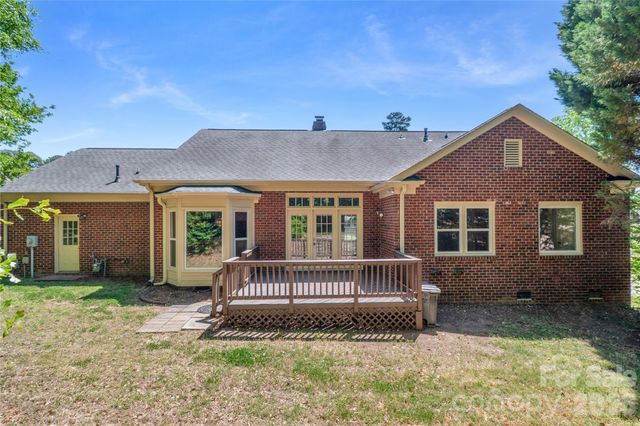 10713 Ridge Acres Road, Charlotte, NC 28214