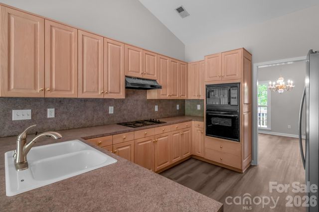 10713 Ridge Acres Road, Charlotte, NC 28214