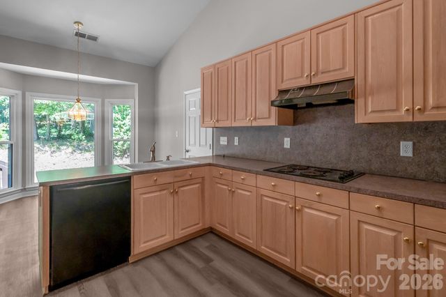 10713 Ridge Acres Road, Charlotte, NC 28214