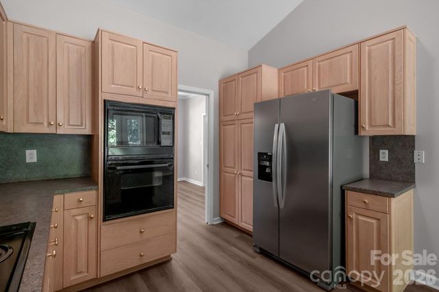 10713 Ridge Acres Road, Charlotte, NC 28214