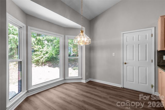 10713 Ridge Acres Road, Charlotte, NC 28214