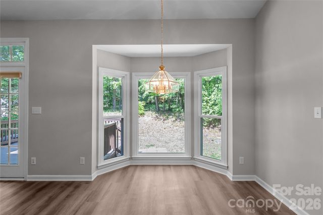 10713 Ridge Acres Road, Charlotte, NC 28214