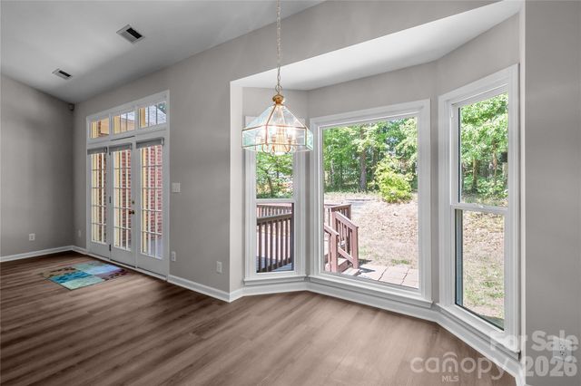 10713 Ridge Acres Road, Charlotte, NC 28214