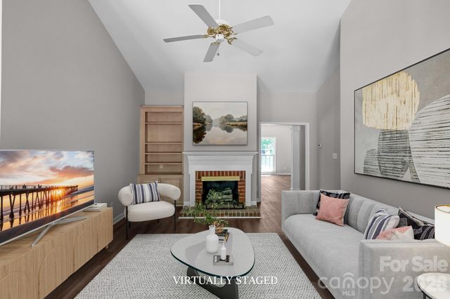 10713 Ridge Acres Road, Charlotte, NC 28214