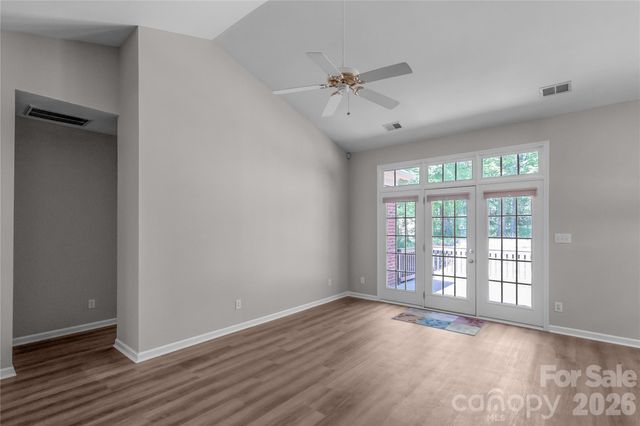 10713 Ridge Acres Road, Charlotte, NC 28214