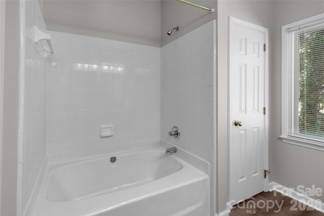10713 Ridge Acres Road, Charlotte, NC 28214