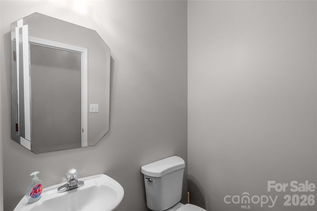 10713 Ridge Acres Road, Charlotte, NC 28214