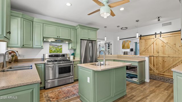 303 W JUNIPER Avenue, Flagstaff, AZ 86001