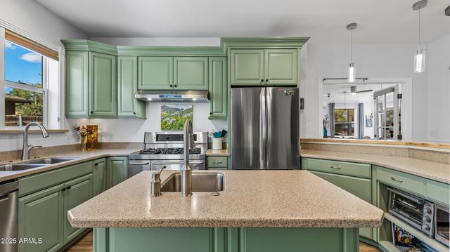 303 W JUNIPER Avenue, Flagstaff, AZ 86001