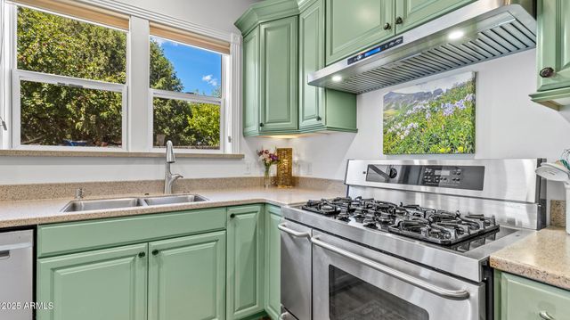 303 W JUNIPER Avenue, Flagstaff, AZ 86001