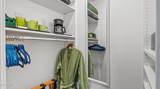 303 W JUNIPER Avenue, Flagstaff, AZ 86001