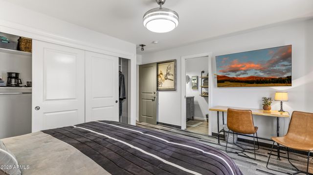 303 W JUNIPER Avenue, Flagstaff, AZ 86001