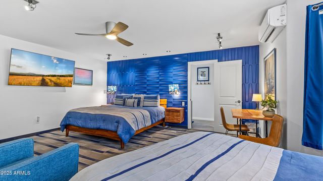 303 W JUNIPER Avenue, Flagstaff, AZ 86001