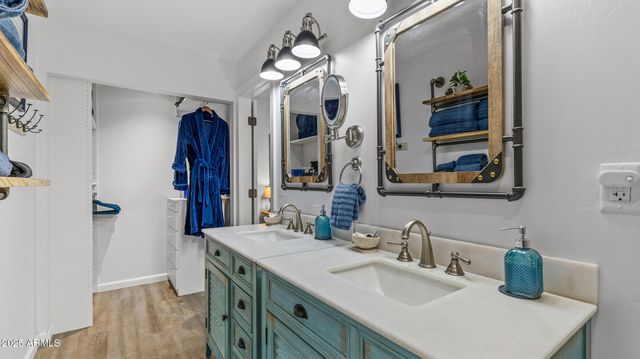 303 W JUNIPER Avenue, Flagstaff, AZ 86001