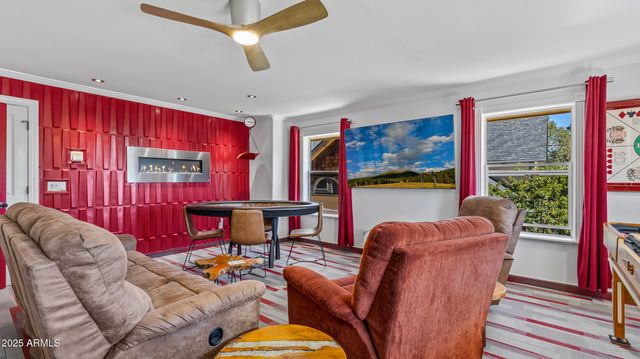 303 W JUNIPER Avenue, Flagstaff, AZ 86001