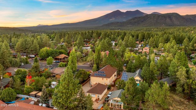 303 W JUNIPER Avenue, Flagstaff, AZ 86001