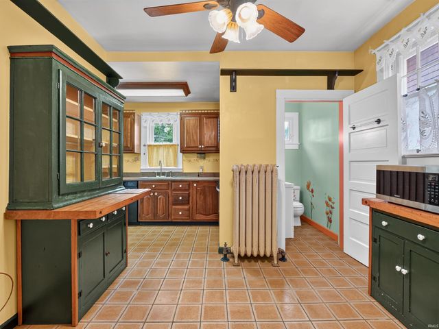909 W Wildwood Avenue, Fort Wayne, IN 46807