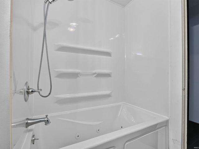 909 W Wildwood Avenue, Fort Wayne, IN 46807