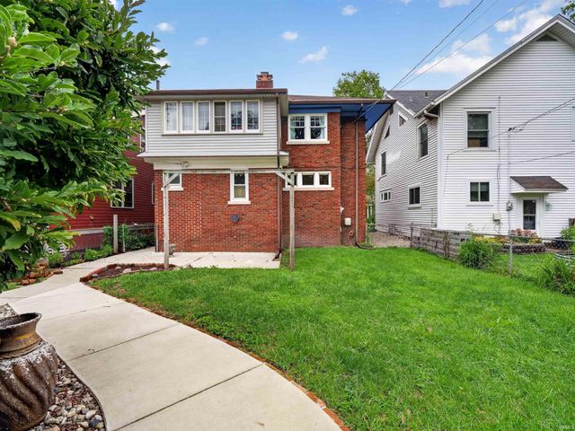 909 W Wildwood Avenue, Fort Wayne, IN 46807