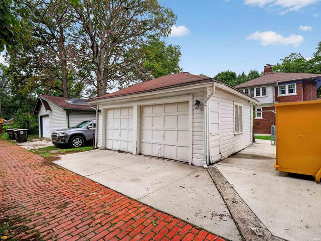 909 W Wildwood Avenue, Fort Wayne, IN 46807