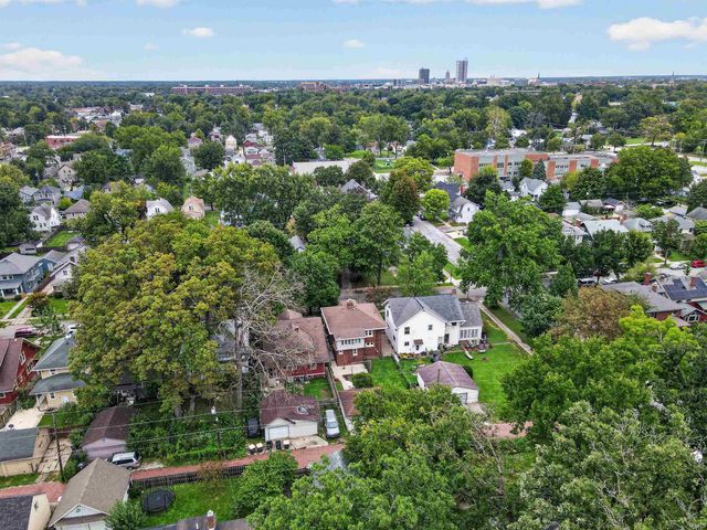 909 W Wildwood Avenue, Fort Wayne, IN 46807