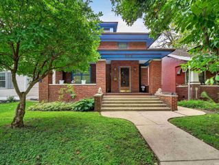909 W Wildwood Avenue, Fort Wayne, IN 46807