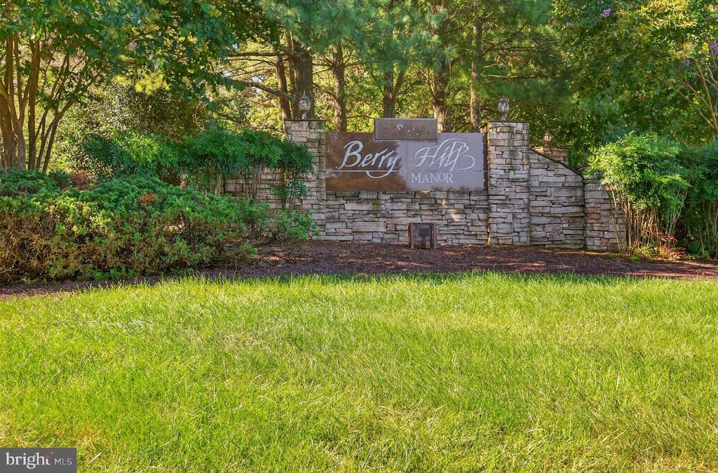 2411 PIMPERNEL DR, Waldorf, MD 20603