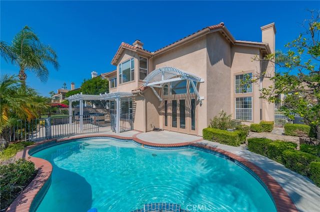 22661 White Oaks, Mission Viejo, CA 92692