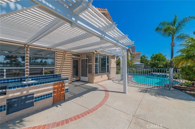 22661 White Oaks, Mission Viejo, CA 92692