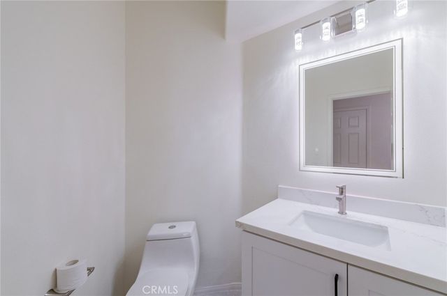 22661 White Oaks, Mission Viejo, CA 92692