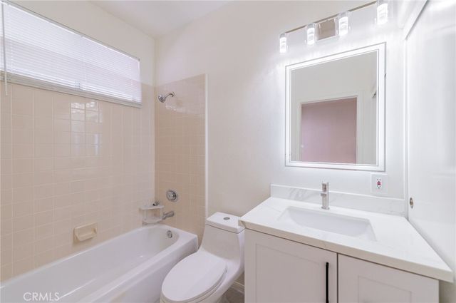 22661 White Oaks, Mission Viejo, CA 92692