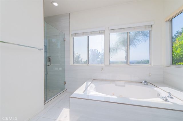 22661 White Oaks, Mission Viejo, CA 92692