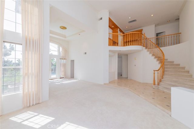 22661 White Oaks, Mission Viejo, CA 92692