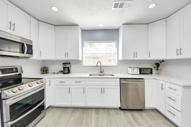 5810 Wanakah Drive, Houston, TX 77069