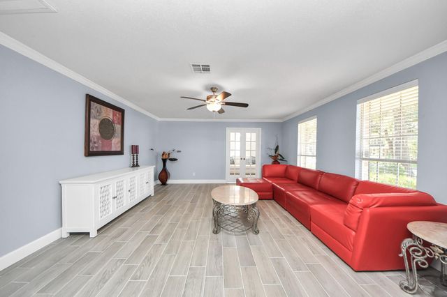 5810 Wanakah Drive, Houston, TX 77069
