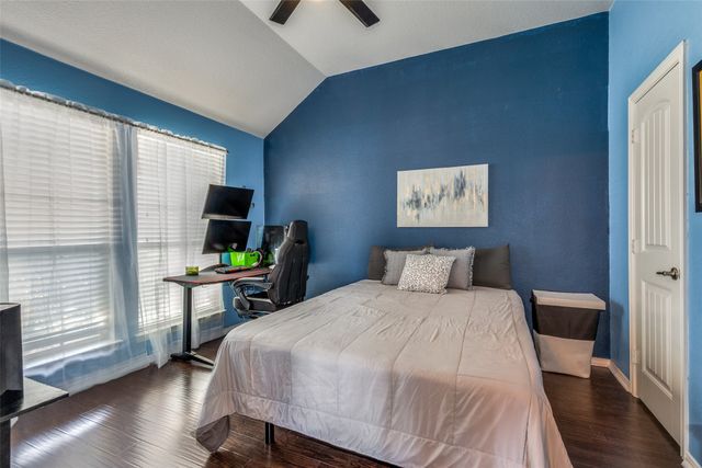 11564 Round Leaf Drive, Fort Worth, TX 76244